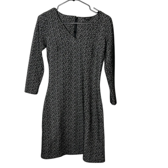 RW&CO textured sheath B&W midi dress,Sm,thick and stretchy,v neck,back zip event - Picture 9 of 10